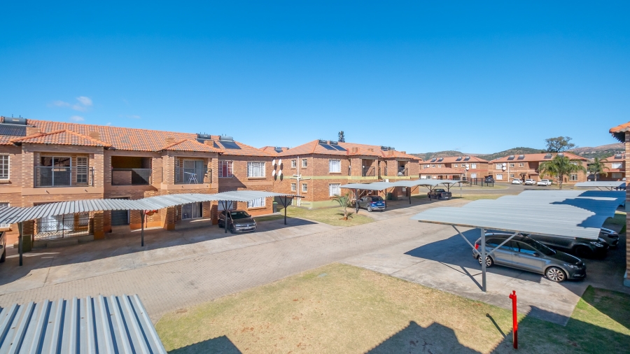 2 Bedroom Property for Sale in Waterval East North West